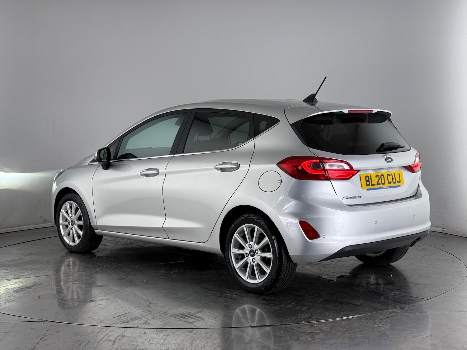 Used Ford Fiesta 2020 for sale - 77216643: Photo 4