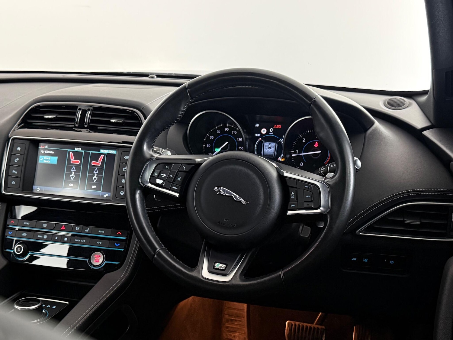 Used Jaguar F-Pace 2017 for sale - 77015745: Photo 22