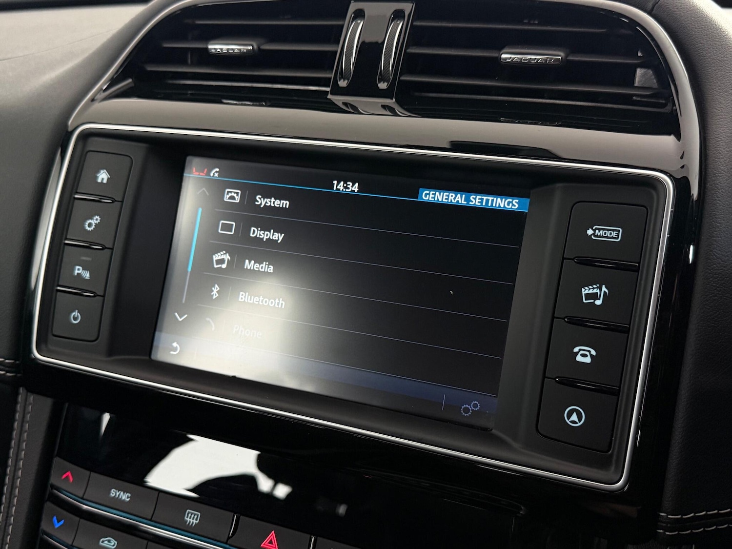 Used Jaguar F-Pace 2017 for sale - 77015745: Photo 26