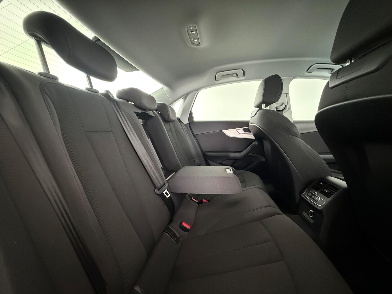 Used Audi A4 2016 for sale - 77182848: Photo 15