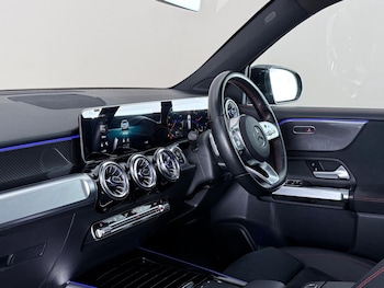 Used Mercedes-Benz GLB 2023 for sale - 79202776: Photo