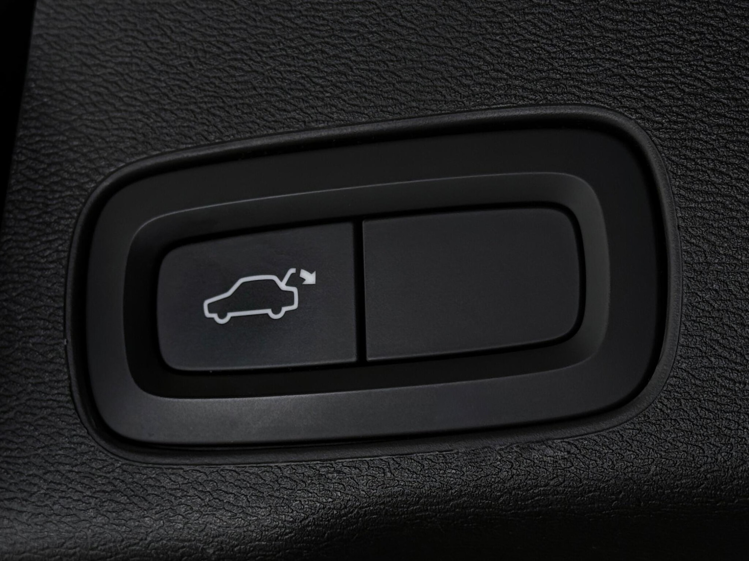 Used Volvo XC60 2021 for sale - 78012478: Photo 10