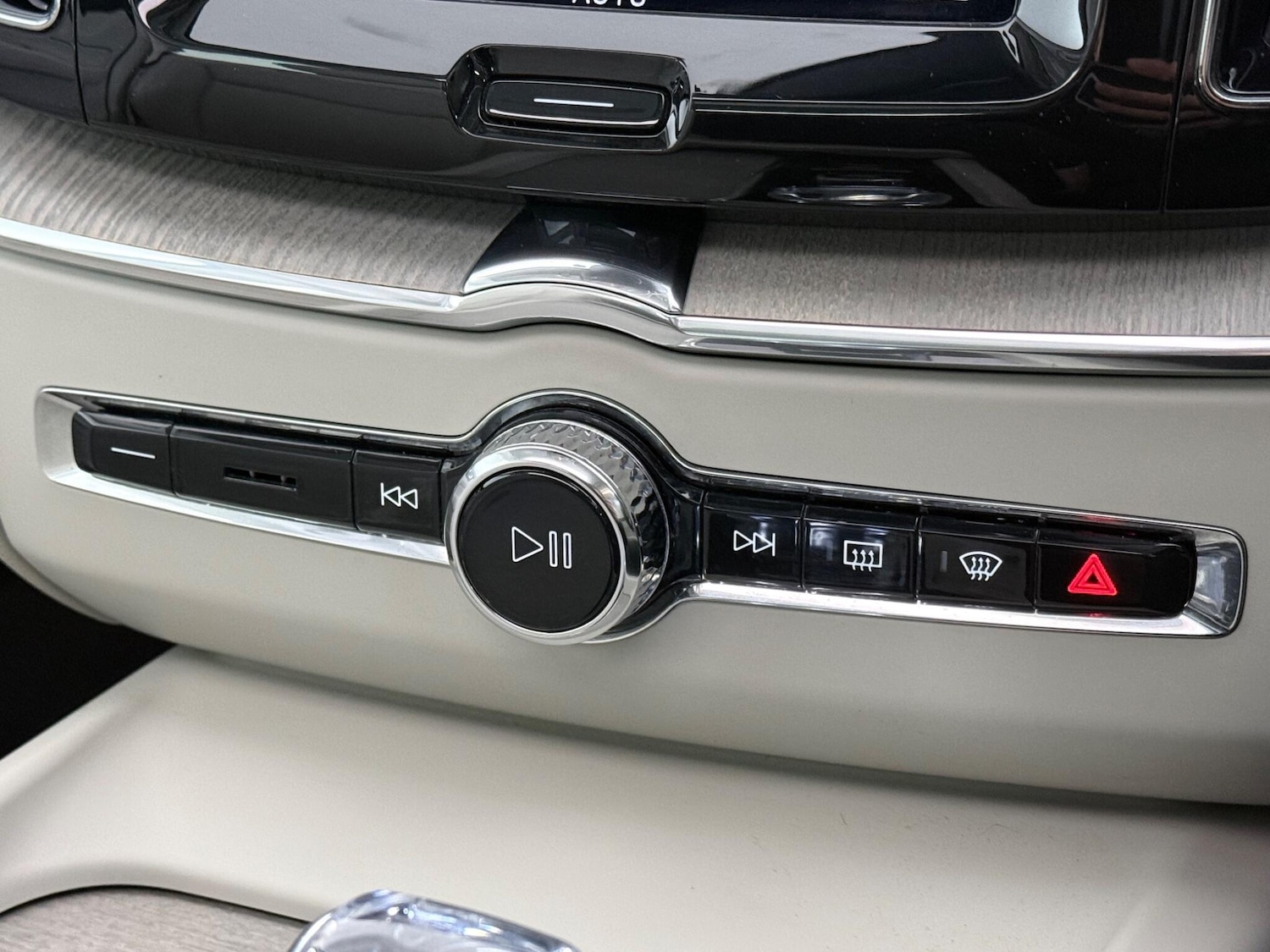 Used Volvo XC60 2021 for sale - 78012478: Photo 34