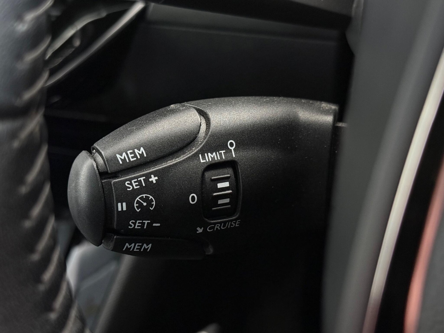 Used Peugeot 2008 2020 for sale - 77332180: Photo 21