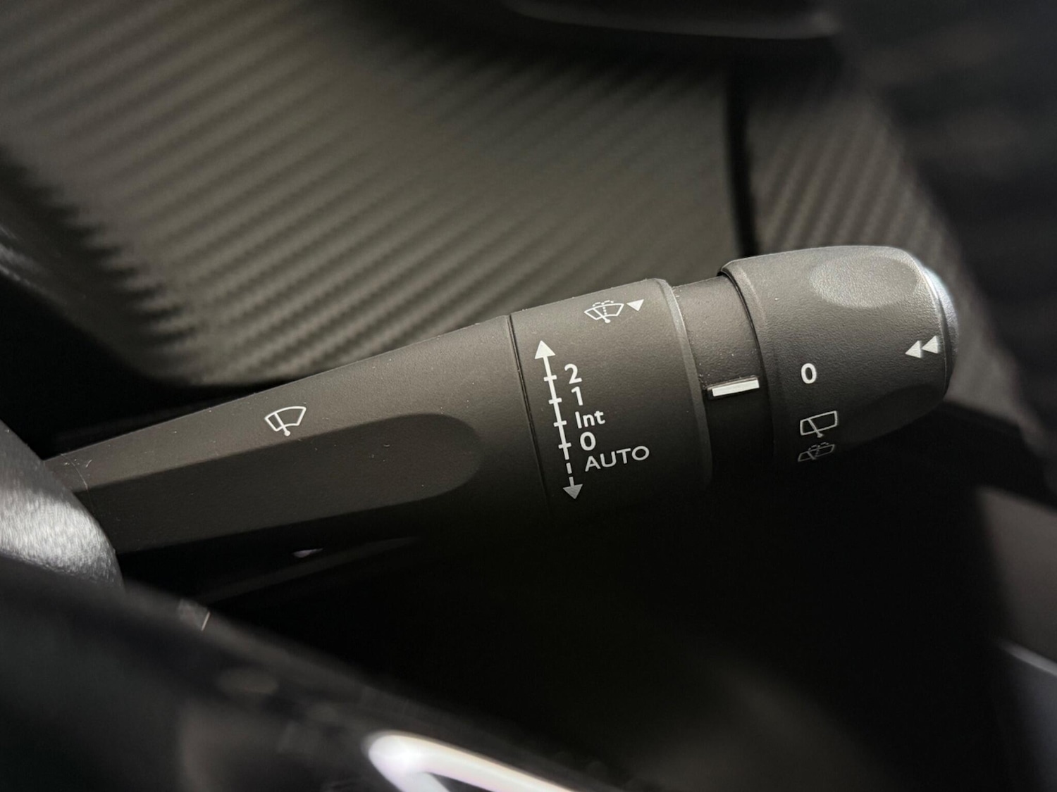 Used Peugeot 2008 2020 for sale - 77332180: Photo 22