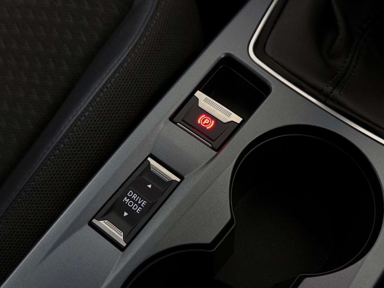 Used Peugeot 2008 2020 for sale - 77332180: Photo 32