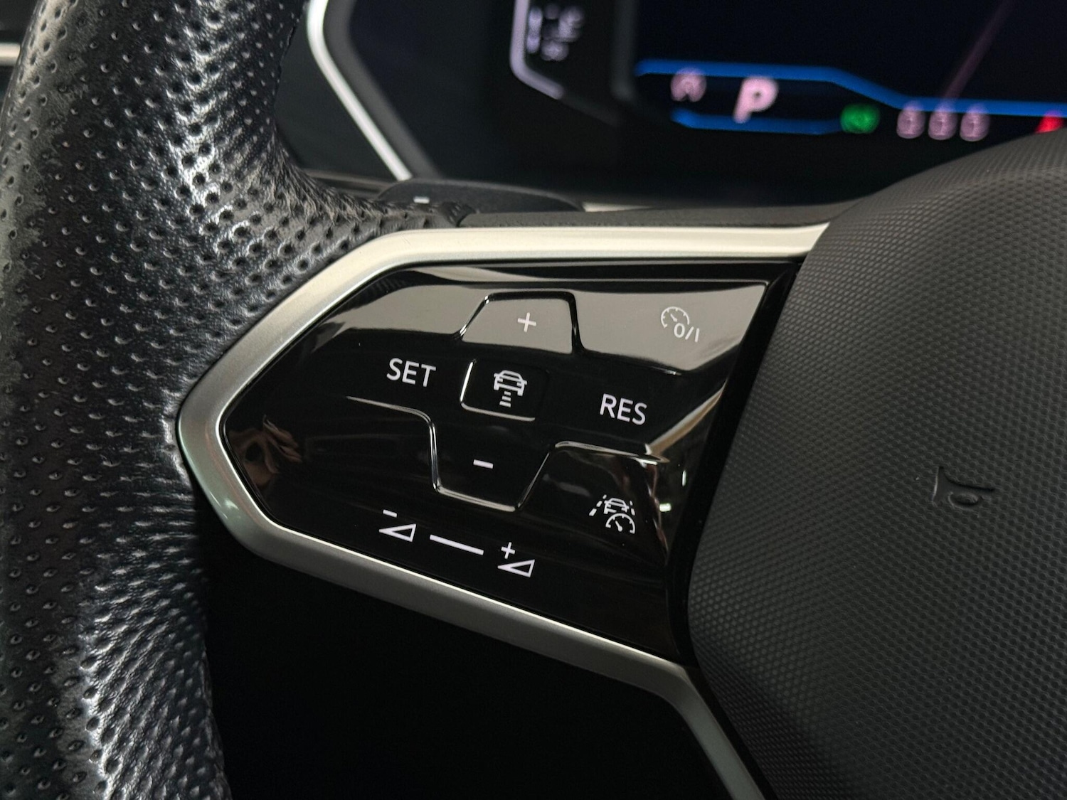 Used Volkswagen Tiguan 2021 for sale - 76467460: Photo 23