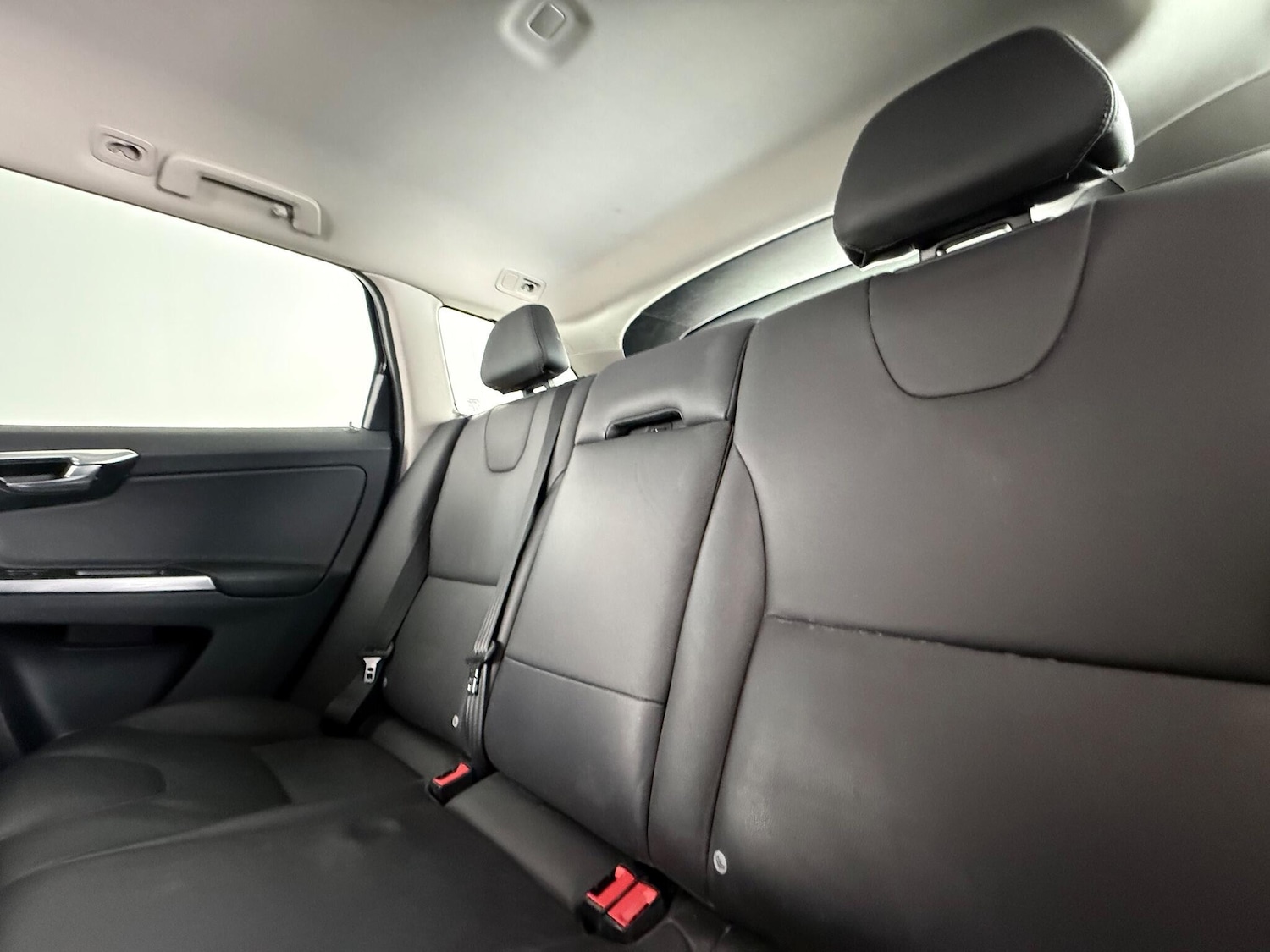 Used Volvo XC60 2017 for sale - 77260640: Photo 15