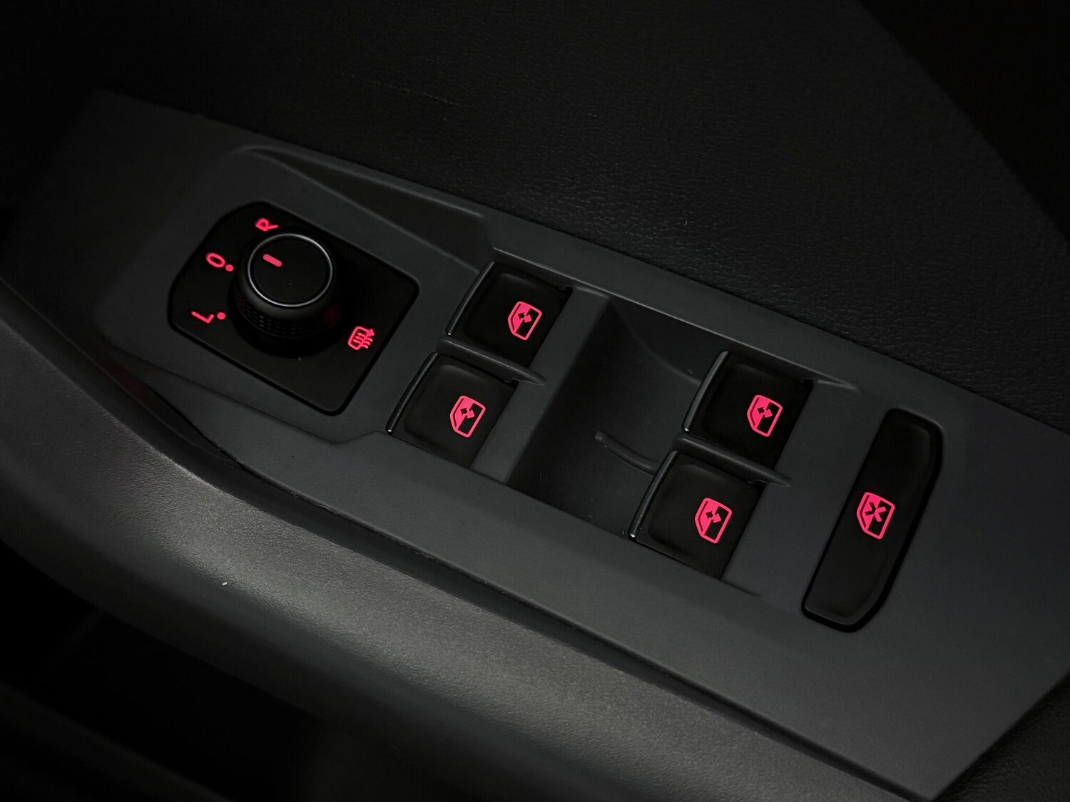 Used Volkswagen T-Cross 2020 for sale - 76607558: Photo 29