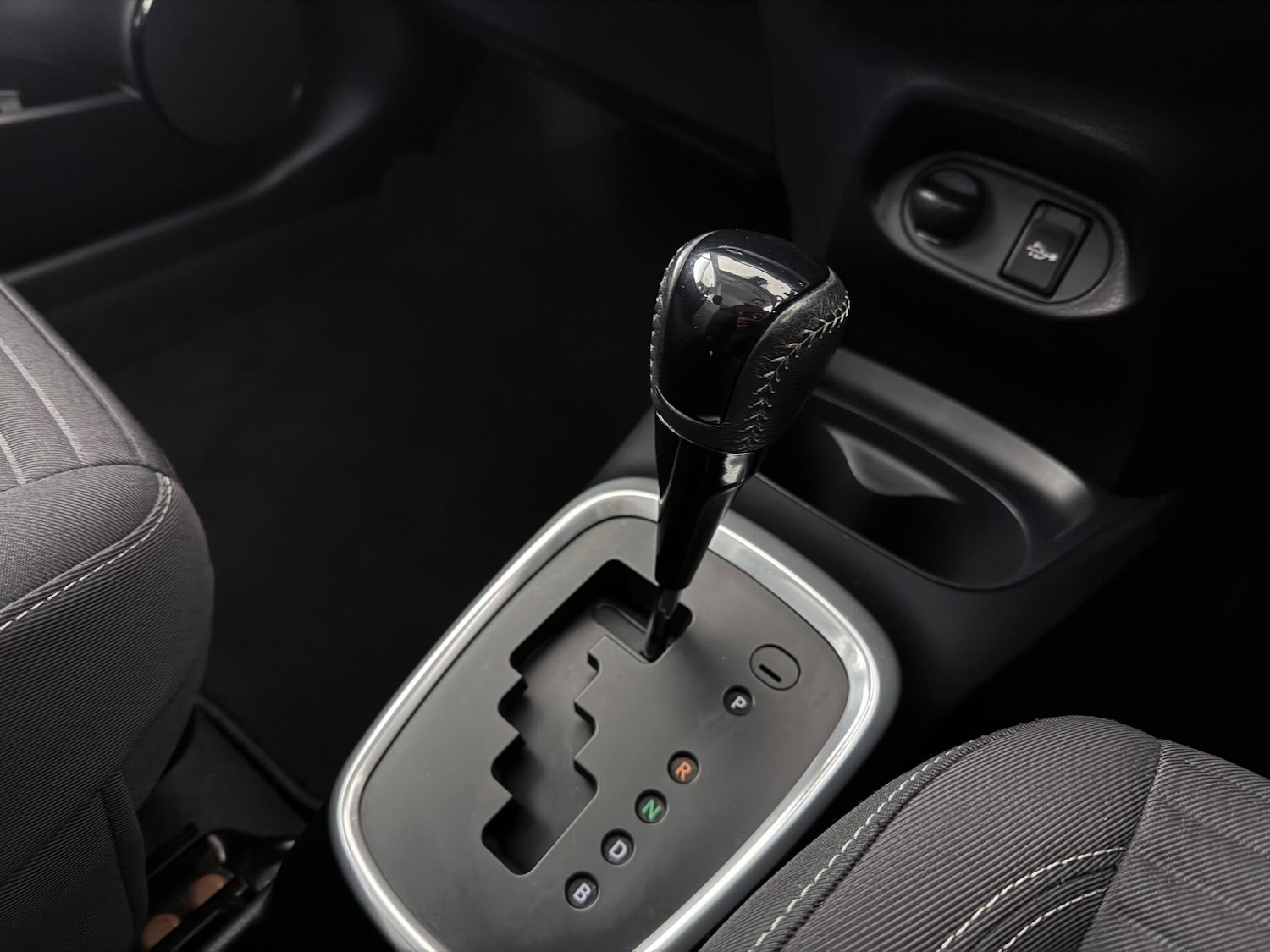 Used Toyota Yaris 2017 for sale - 77222048: Photo 25