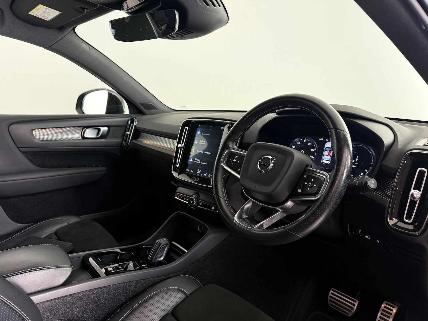 Used Volvo XC40 2020 for sale - 77260472: Photo 11