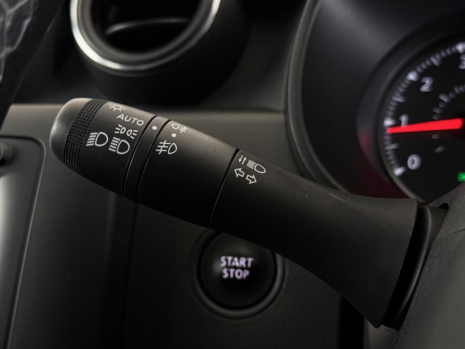 Used Dacia Duster 2018 for sale - 77091229: Photo 21