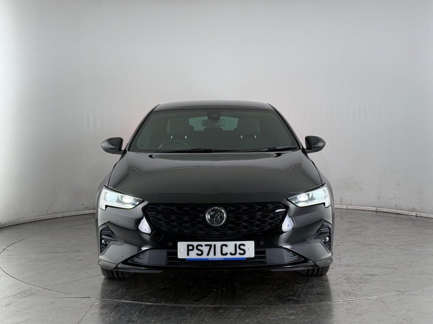 Used Vauxhall Insignia 2021 for sale - 77182331: Photo 2