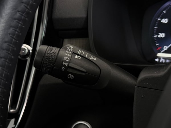Used Volvo XC40 2020 for sale - 76074170: Photo 28