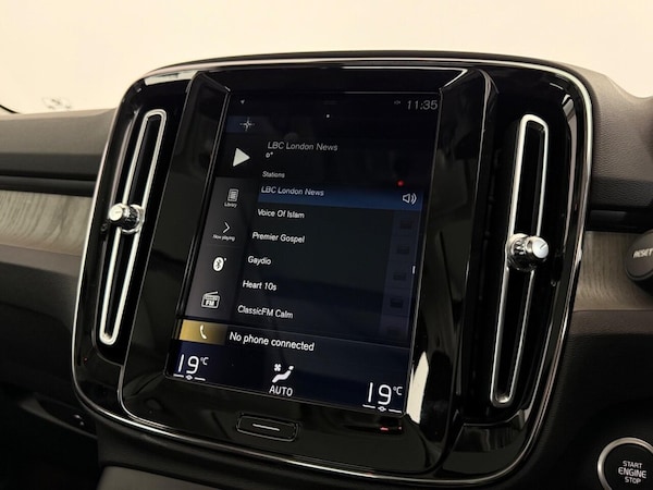 Used Volvo XC40 2020 for sale - 76074170: Photo 31