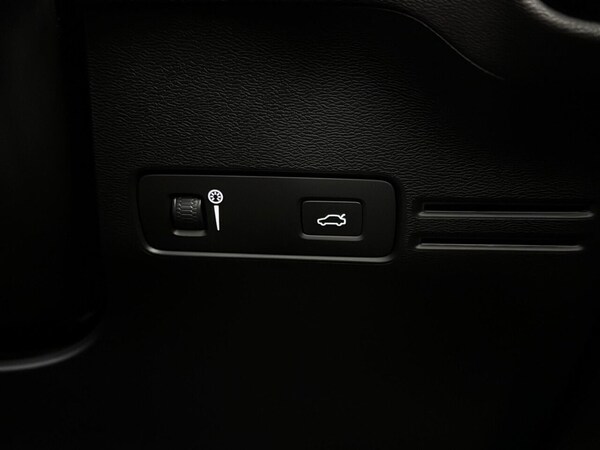 Used Volvo XC40 2020 for sale - 76074170: Photo 43