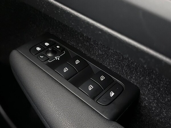 Used Volvo XC40 2020 for sale - 76074170: Photo 44