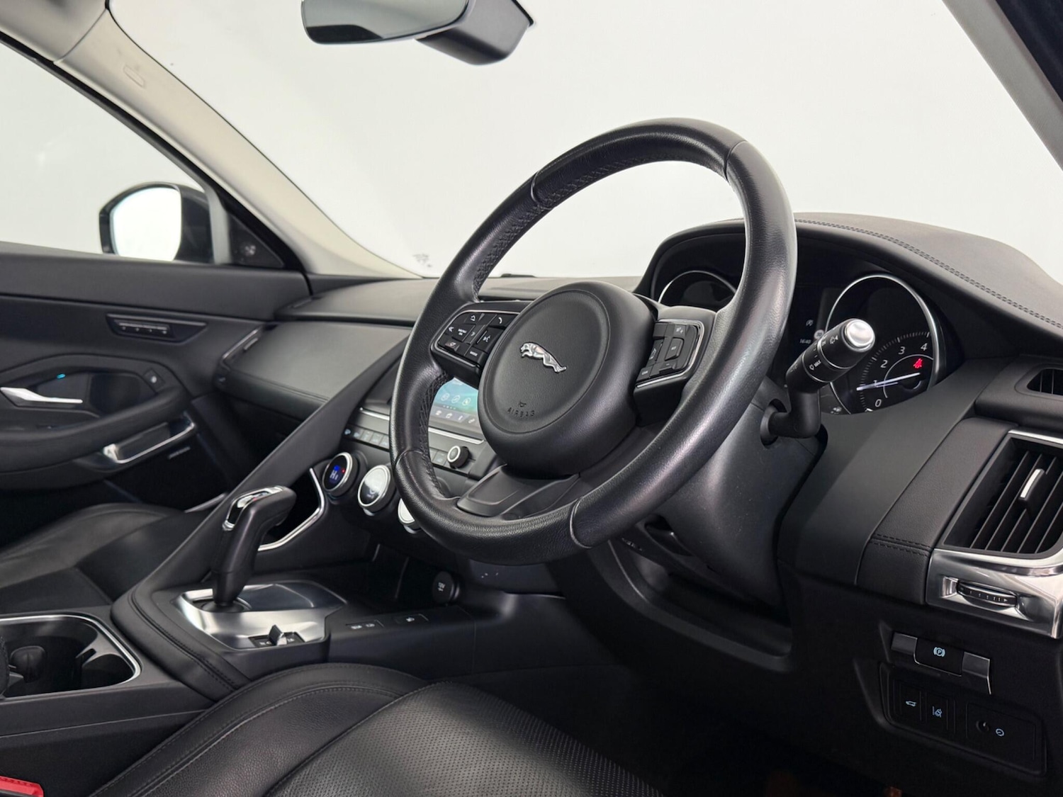 Used Jaguar E-Pace 2018 for sale - 77259568: Photo 12