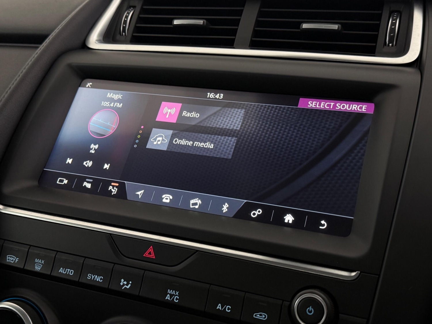 Used Jaguar E-Pace 2018 for sale - 77259568: Photo 25