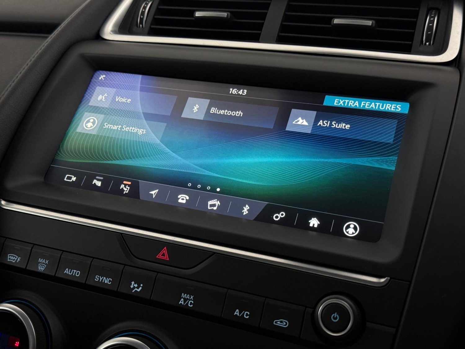 Used Jaguar E-Pace 2018 for sale - 77259568: Photo 28