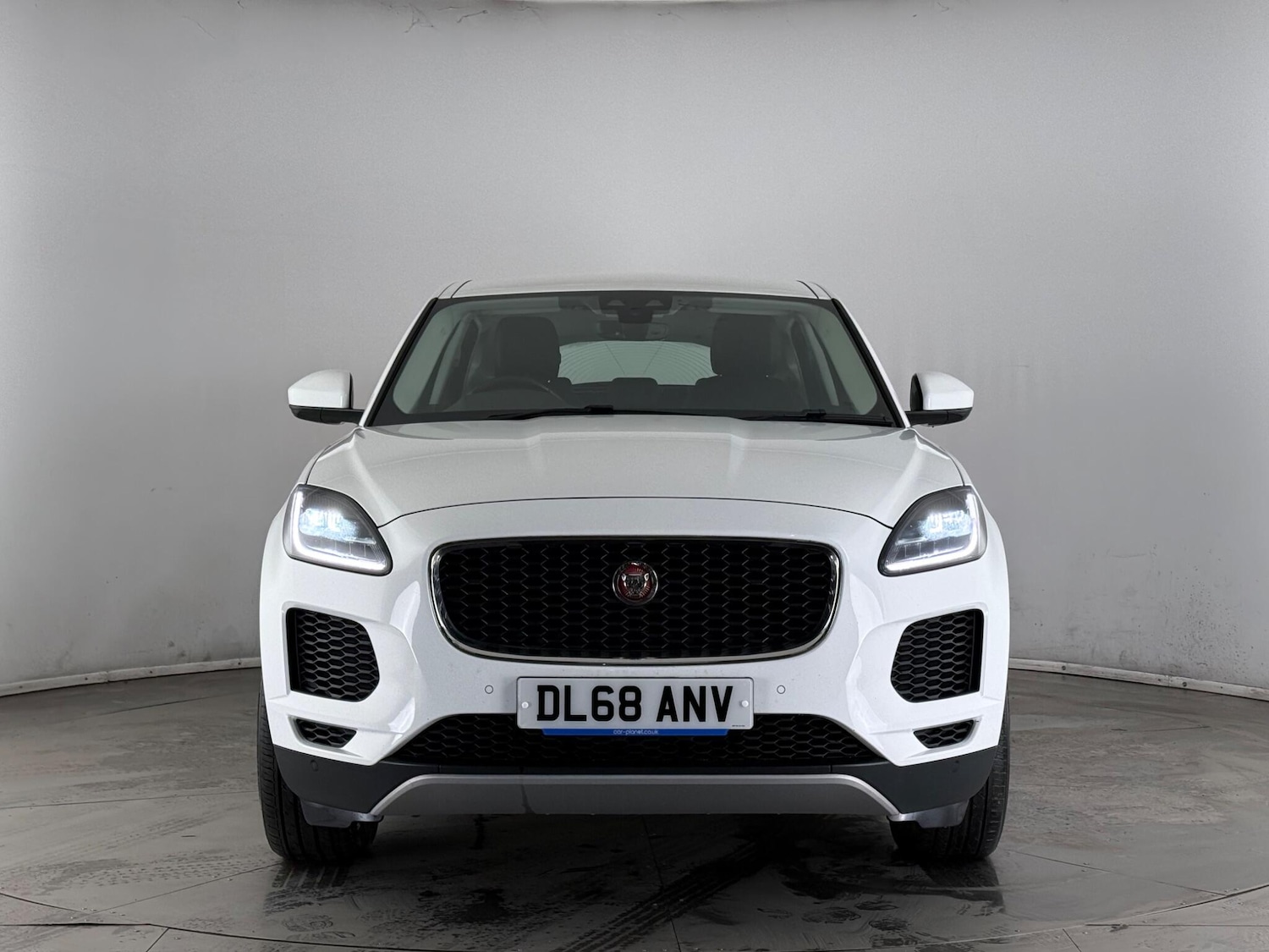 Used Jaguar E-Pace 2018 for sale - 77259568: Photo 5