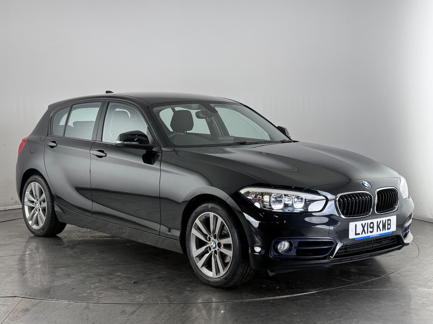 Used BMW 1 Series 2019 for sale - 76466917: Photo 1