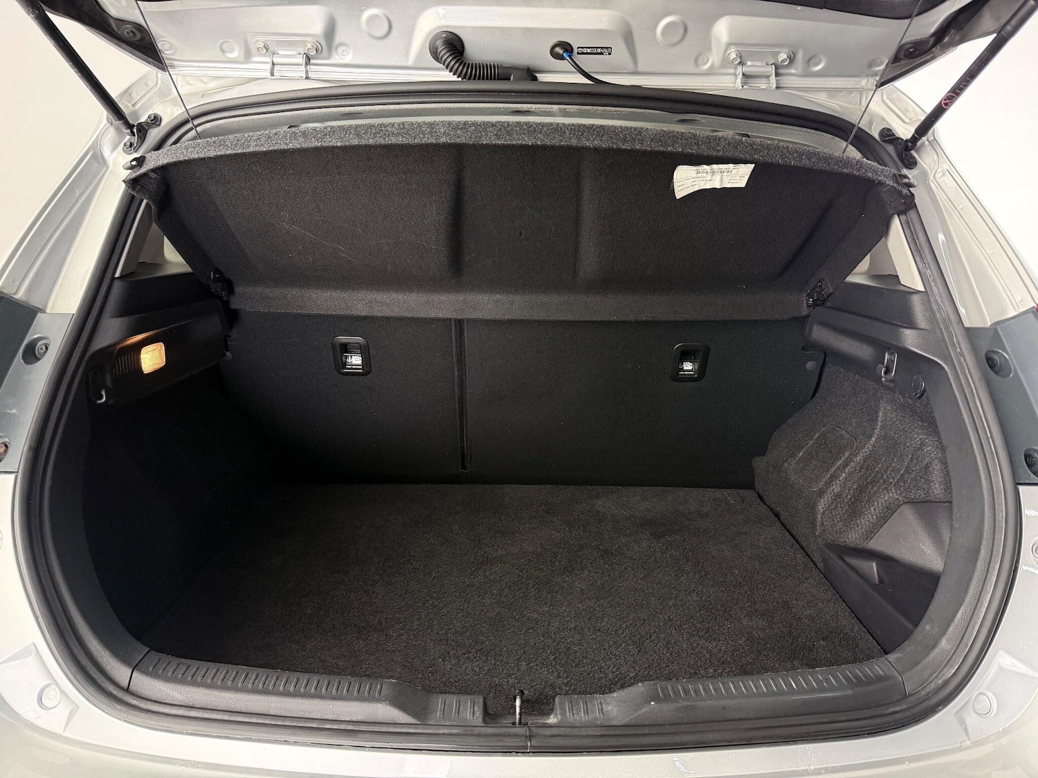 Used Toyota Auris 2018 for sale - 77259789: Photo 8