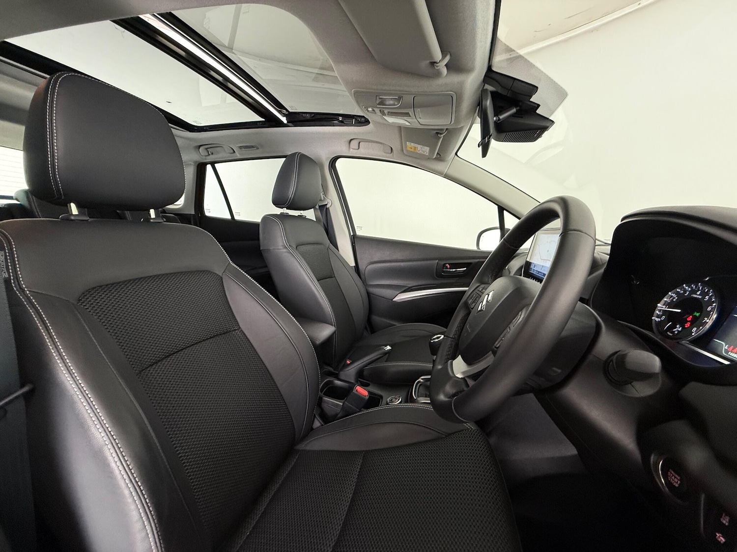 Used Suzuki SX4 S-Cross 2023 for sale - 77183120: Photo 12