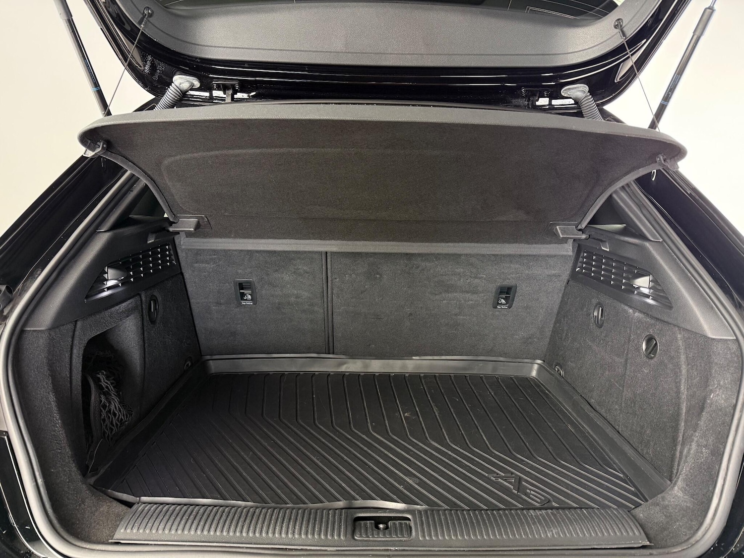 Used Audi A3 2018 for sale - 77222354: Photo 9