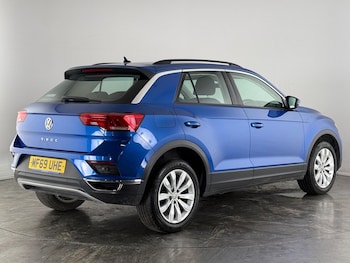 Used Volkswagen T-Roc 2019 for sale - 76728495: Photo