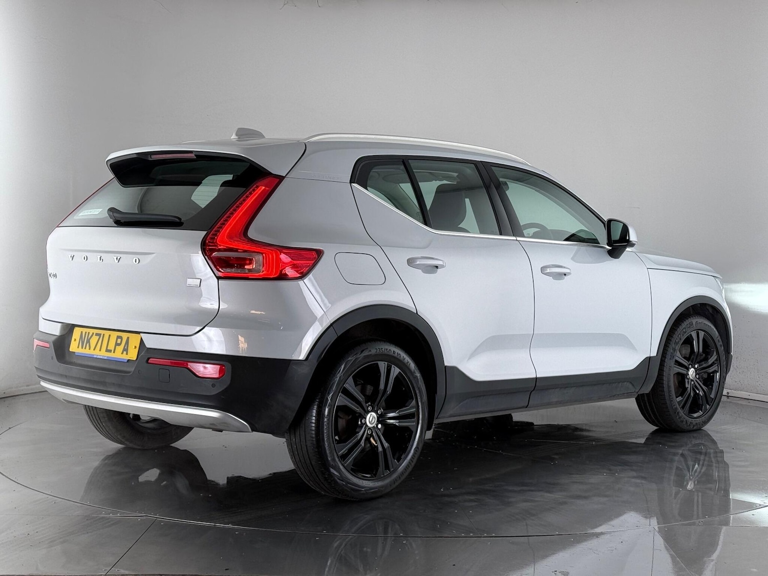 Used Volvo XC40 2021 for sale - 77182906: Photo 3