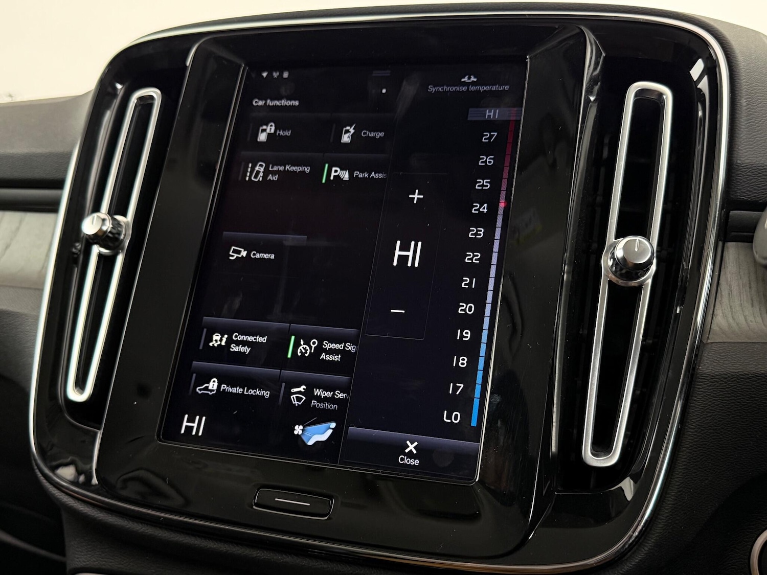 Used Volvo XC40 2021 for sale - 77182906: Photo 32