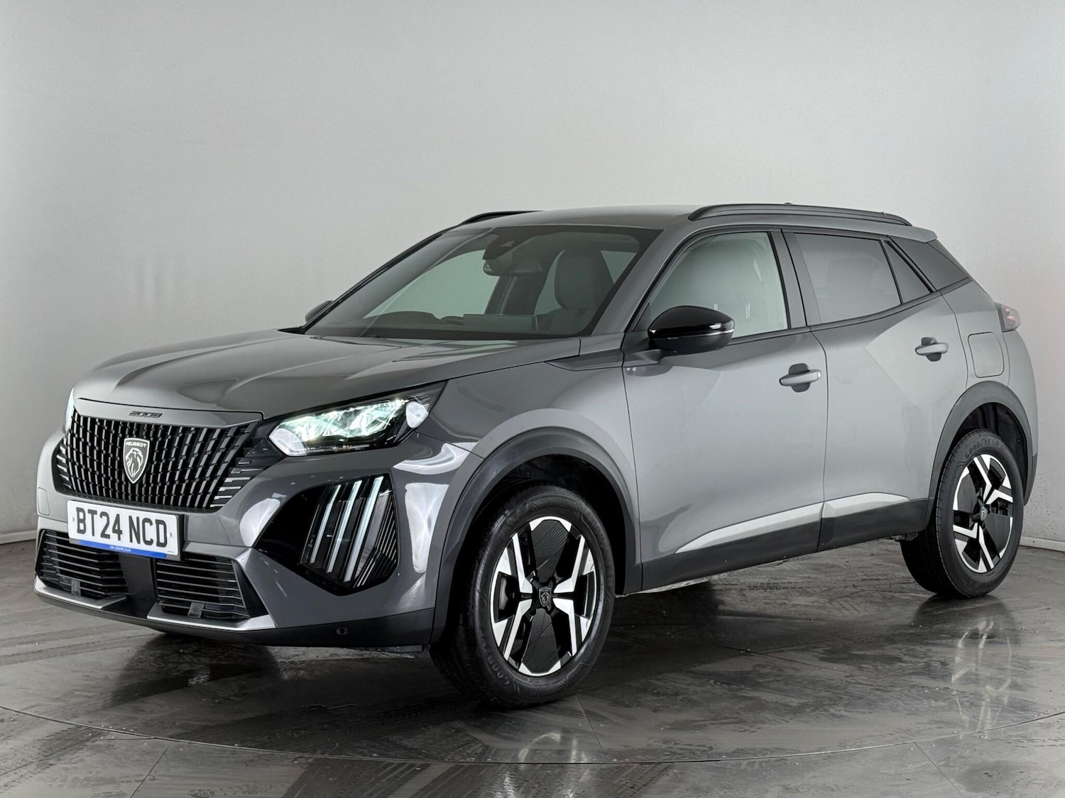 Used Peugeot 2008 2024 for sale - 76466770: Photo 3