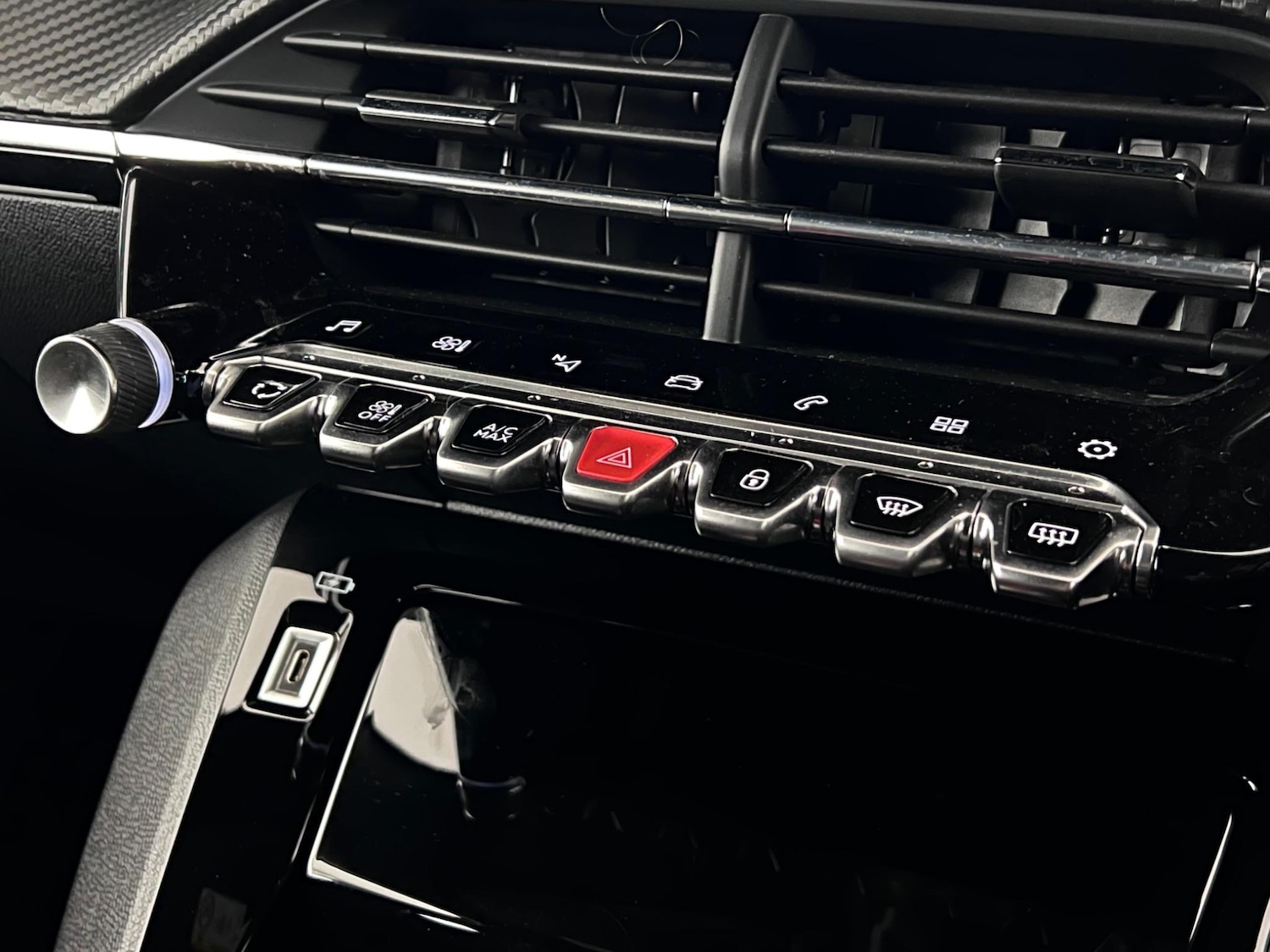 Used Peugeot 208 2020 for sale - 76467248: Photo 42