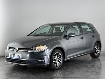 Used Volkswagen Golf 2018 for sale - 77626399: Photo