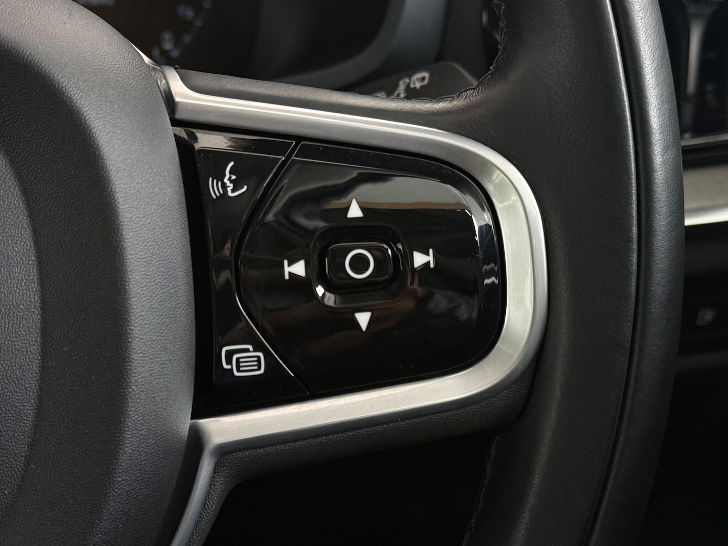 Used Volvo V60 2021 for sale - 77217661: Photo 24