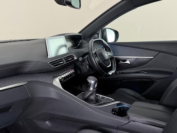 Used Peugeot 5008 2019 for sale - 79225436: Photo