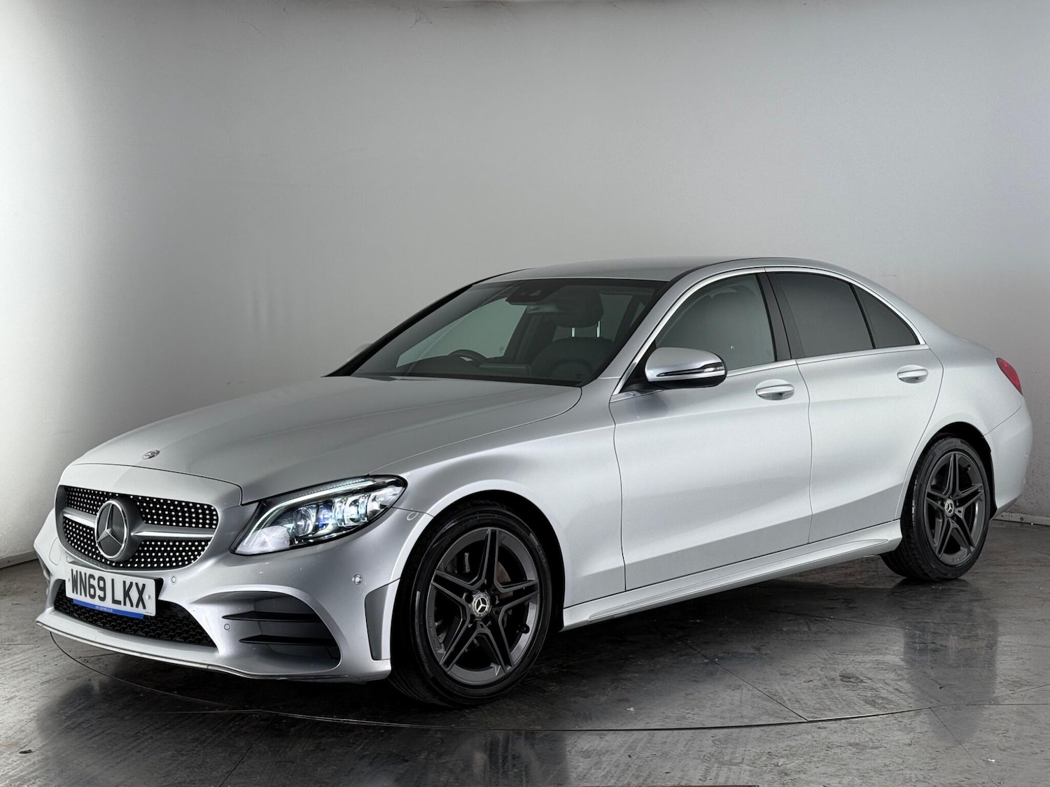 Used Mercedes-Benz C Class 2019 for sale - 77216456: Photo 2