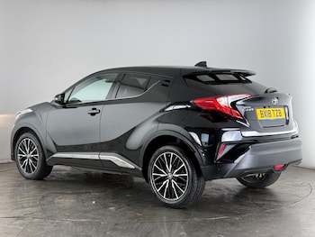 Used Toyota C-HR 2018 for sale - 77511537: Photo