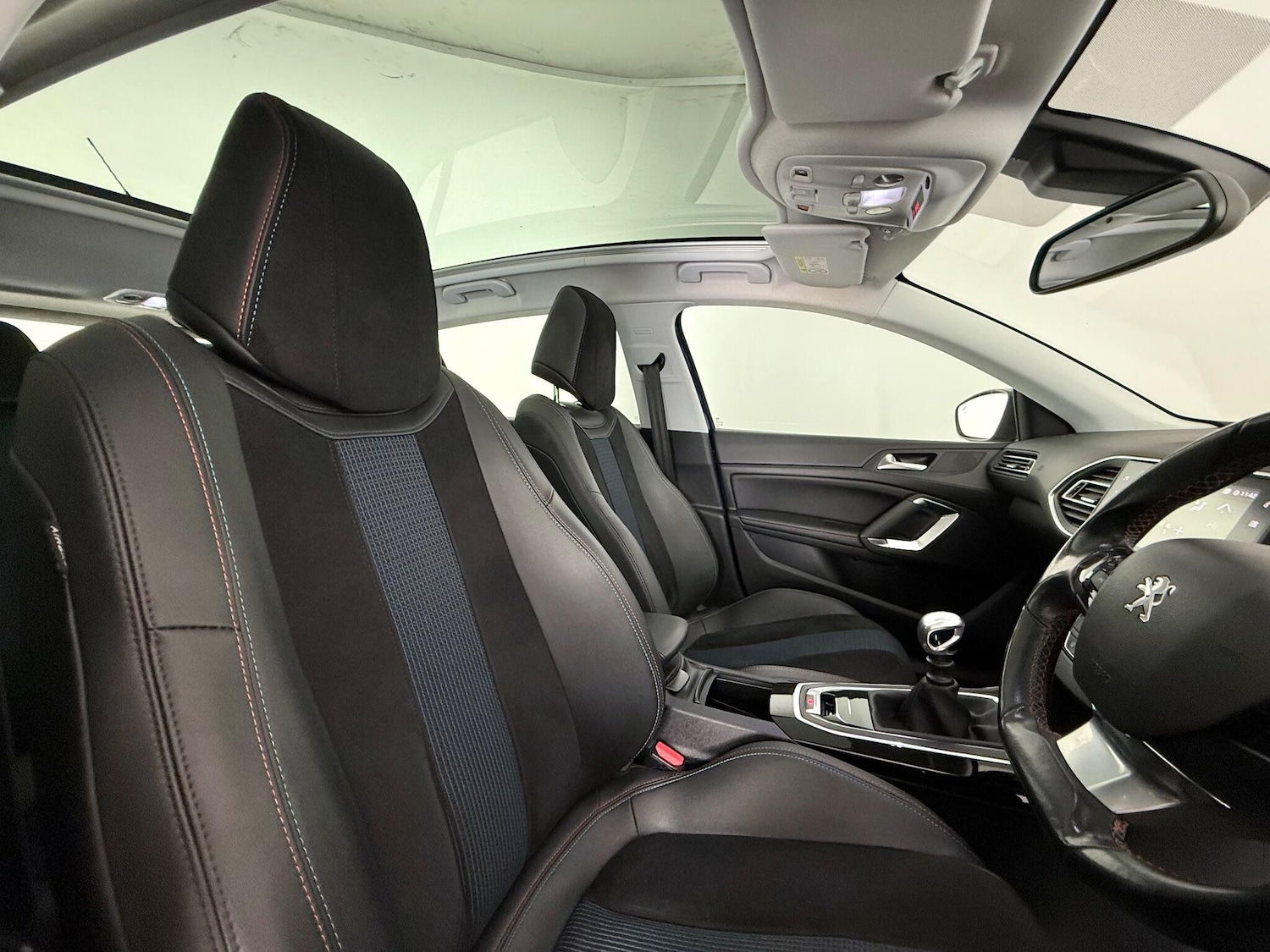 Used Peugeot 308 2018 for sale - 77222580: Photo 11