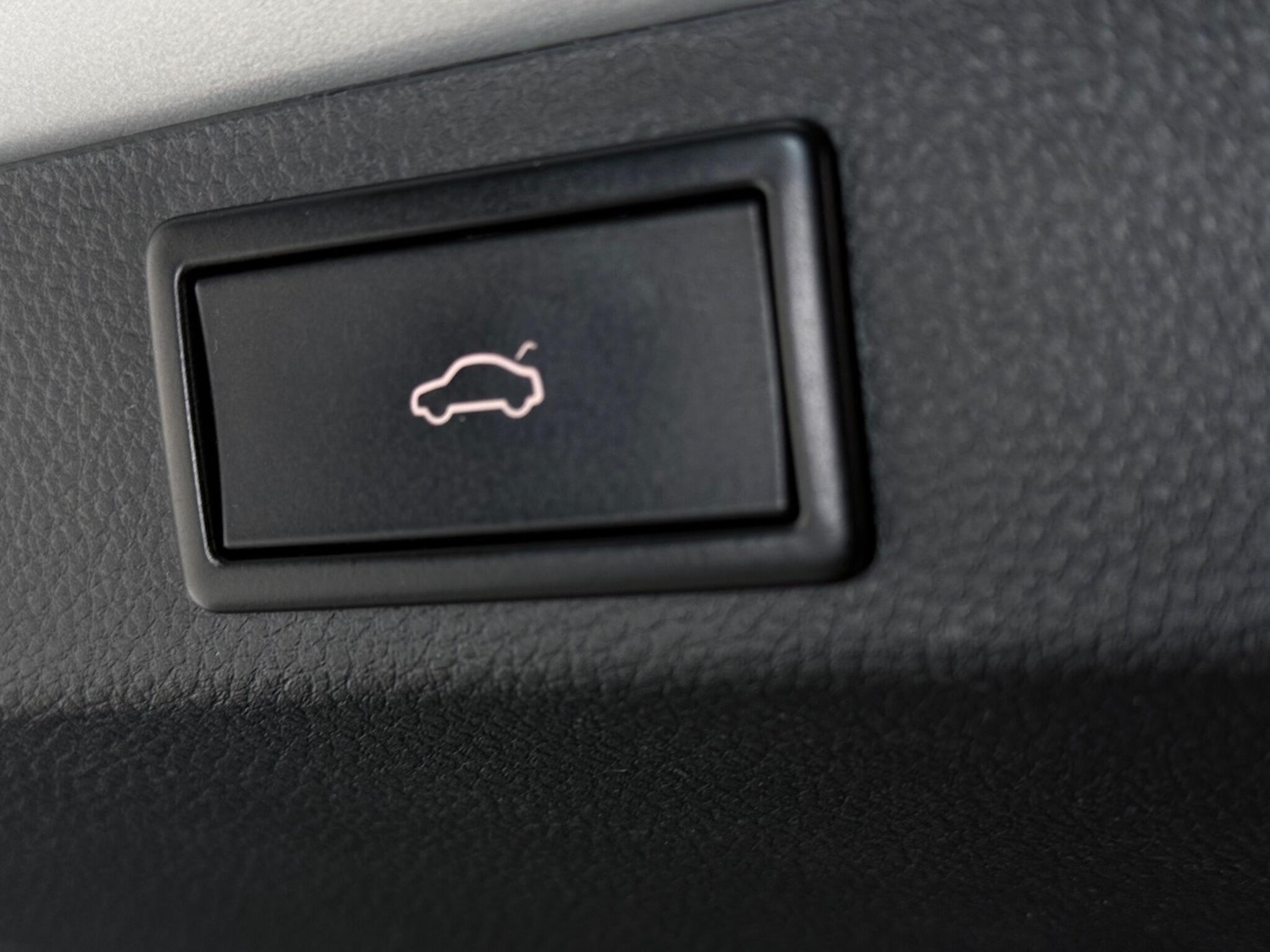 Used Skoda Karoq 2018 for sale - 77259735: Photo 11