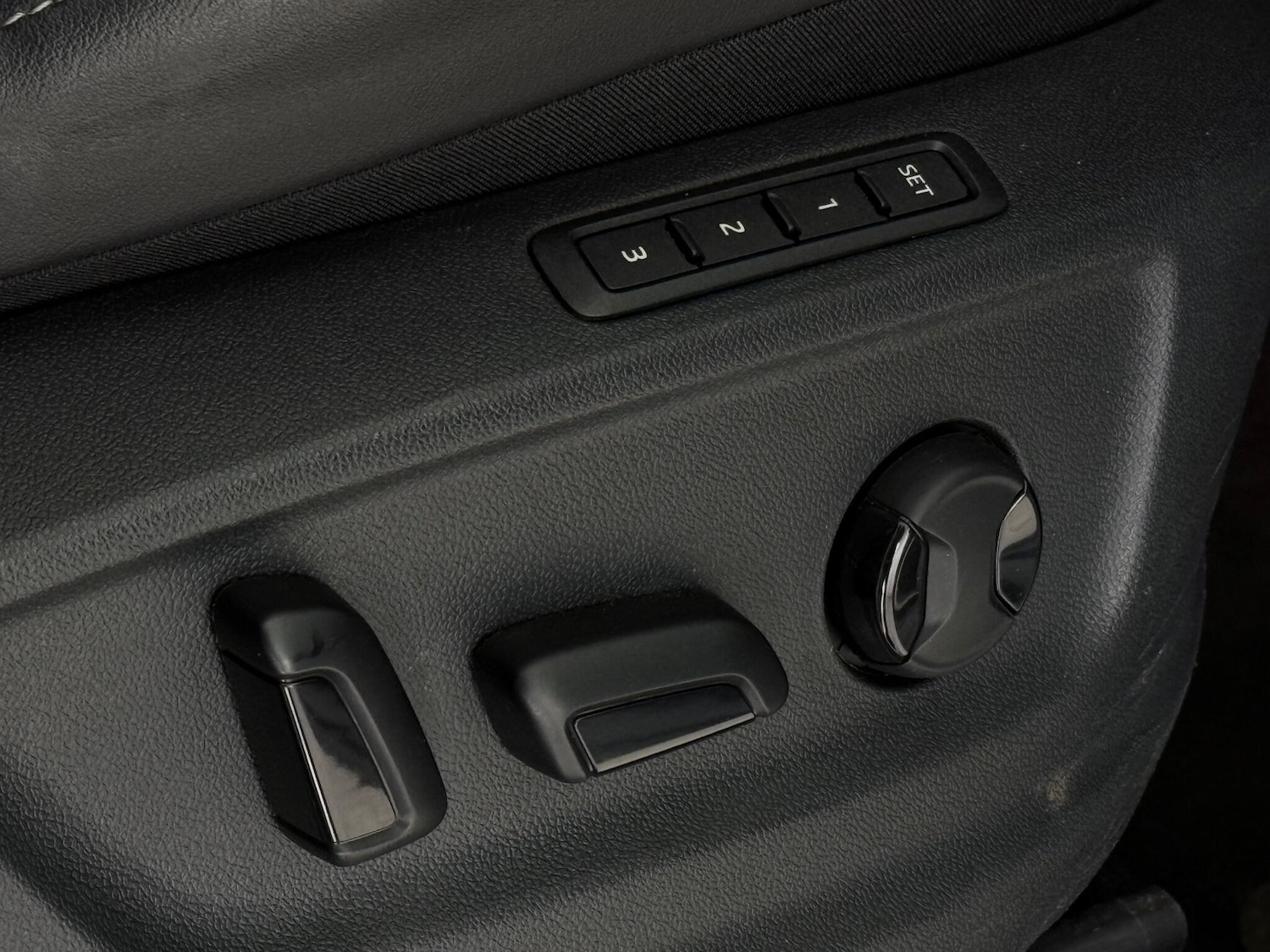 Used Skoda Karoq 2018 for sale - 77259735: Photo 15