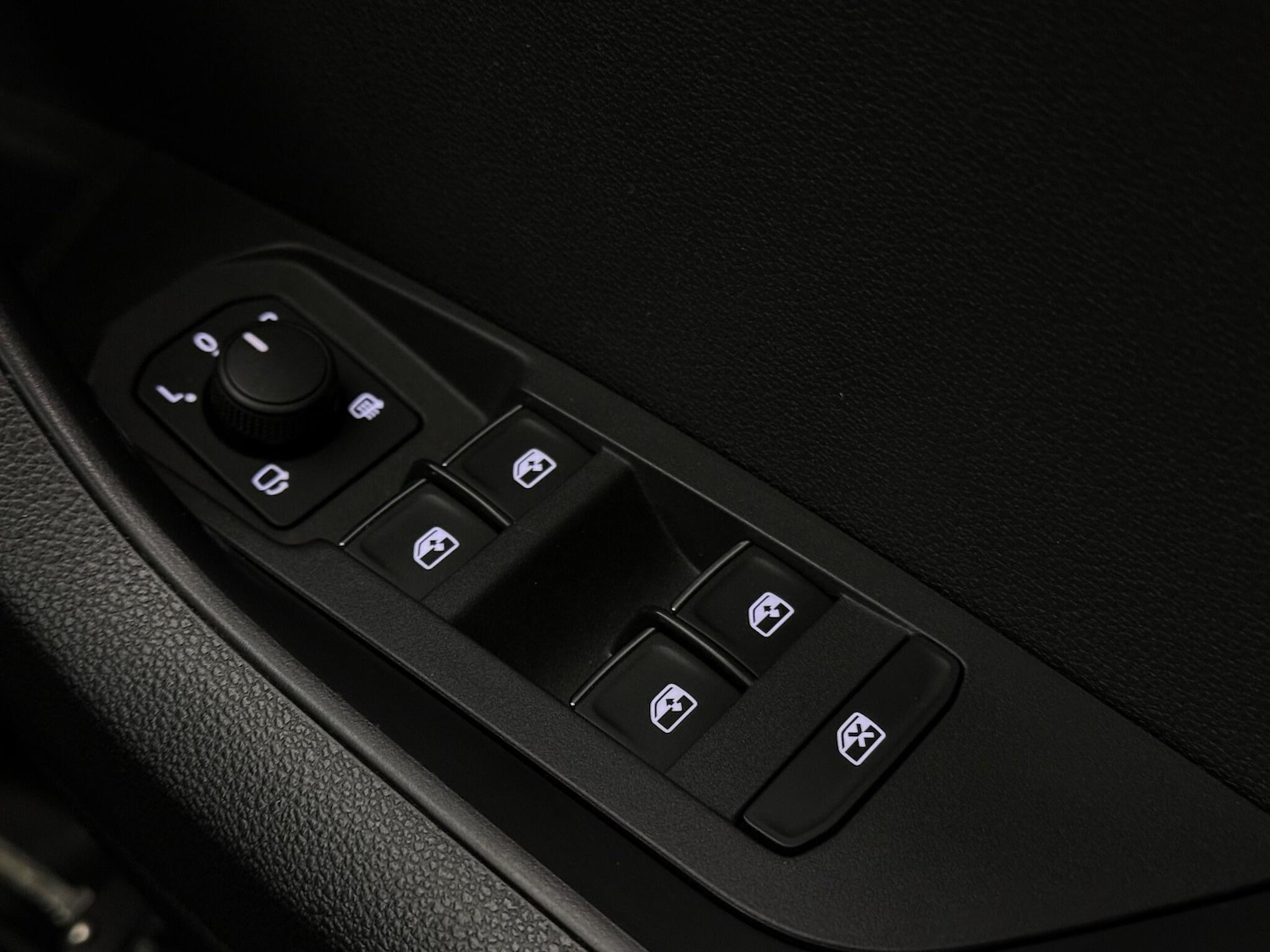 Used Skoda Karoq 2018 for sale - 77259735: Photo 31