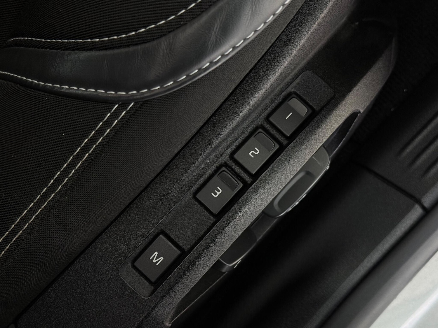 Used Volvo V40 2019 for sale - 76467493: Photo 19