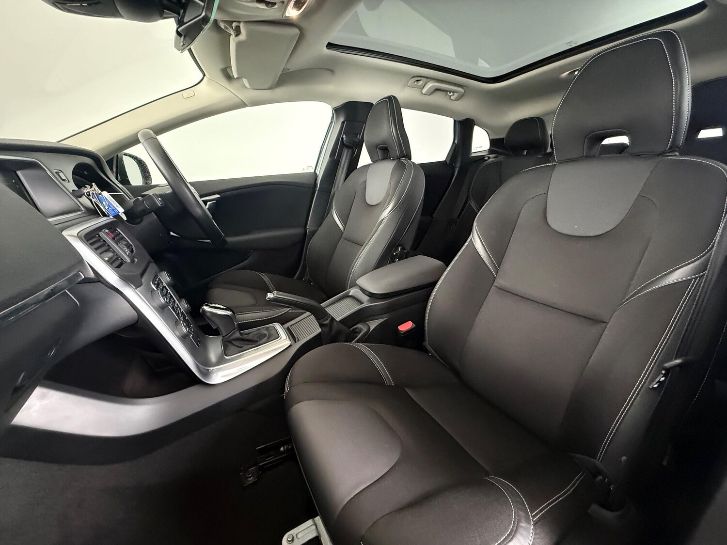 Used Volvo V40 2019 for sale - 76467493: Photo 20