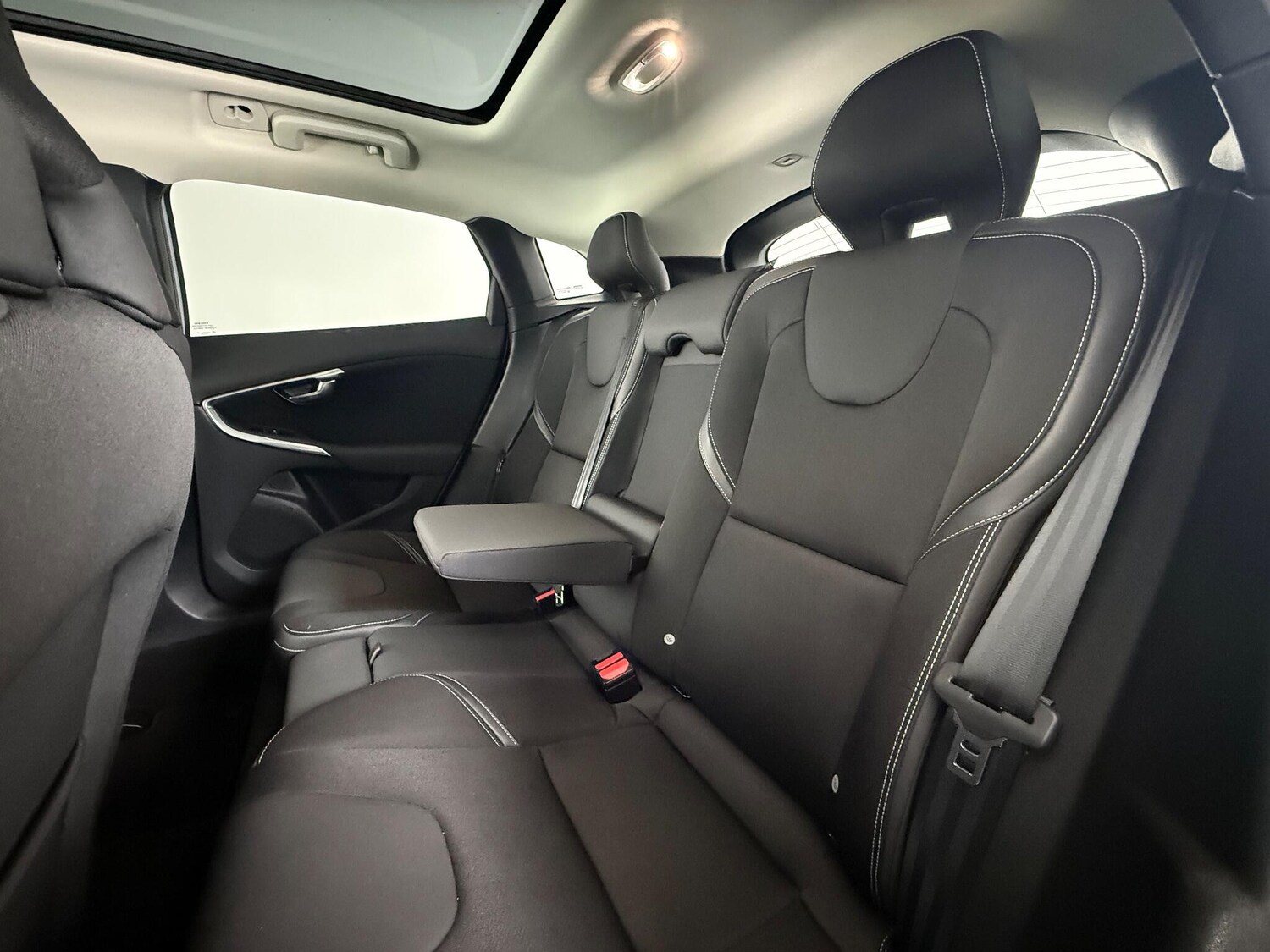 Used Volvo V40 2019 for sale - 76467493: Photo 21