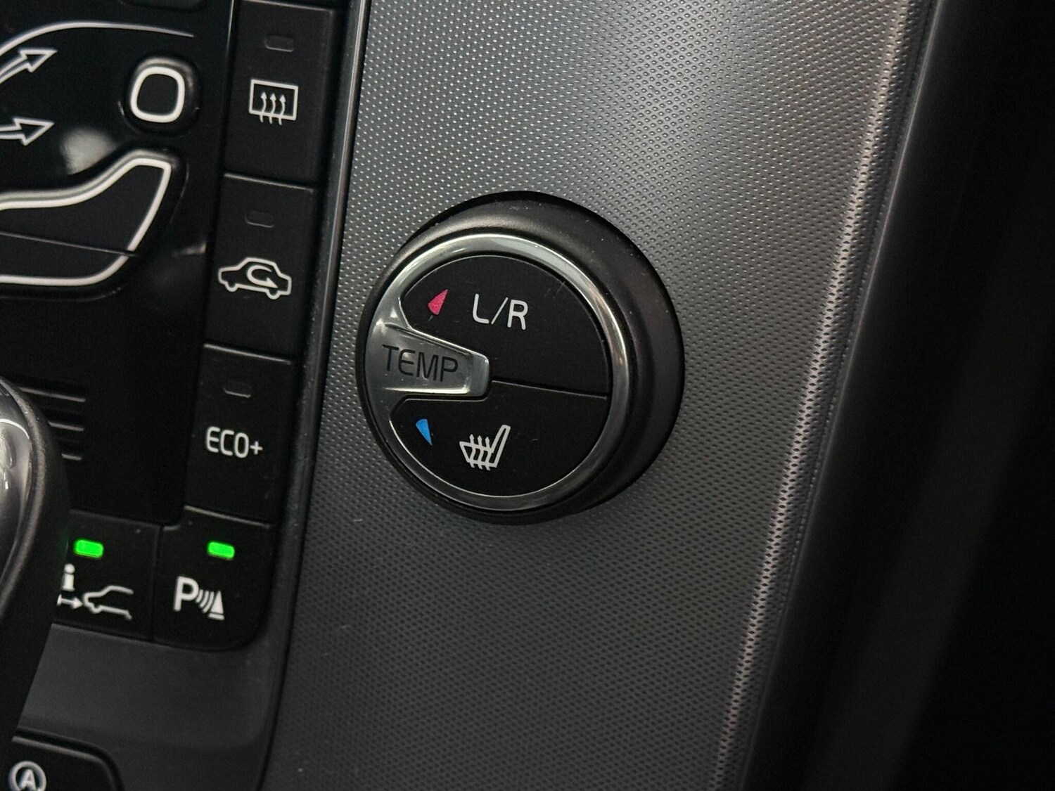 Used Volvo V40 2019 for sale - 76467493: Photo 42