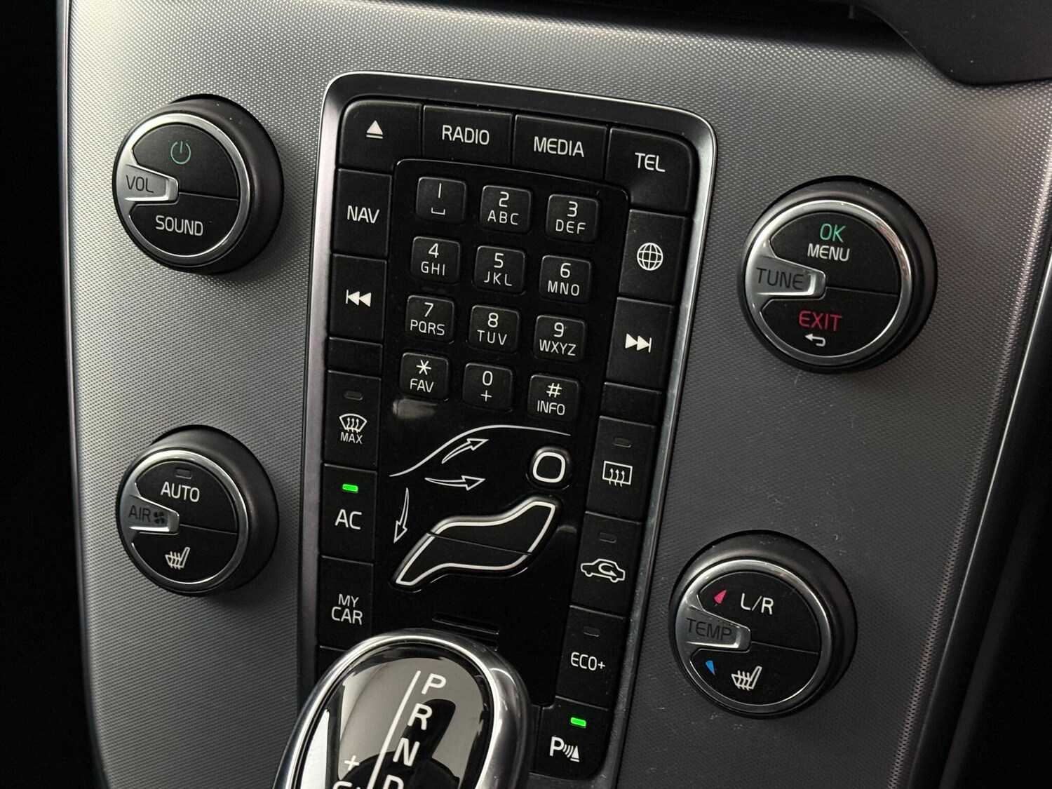 Used Volvo V40 2019 for sale - 76467493: Photo 43