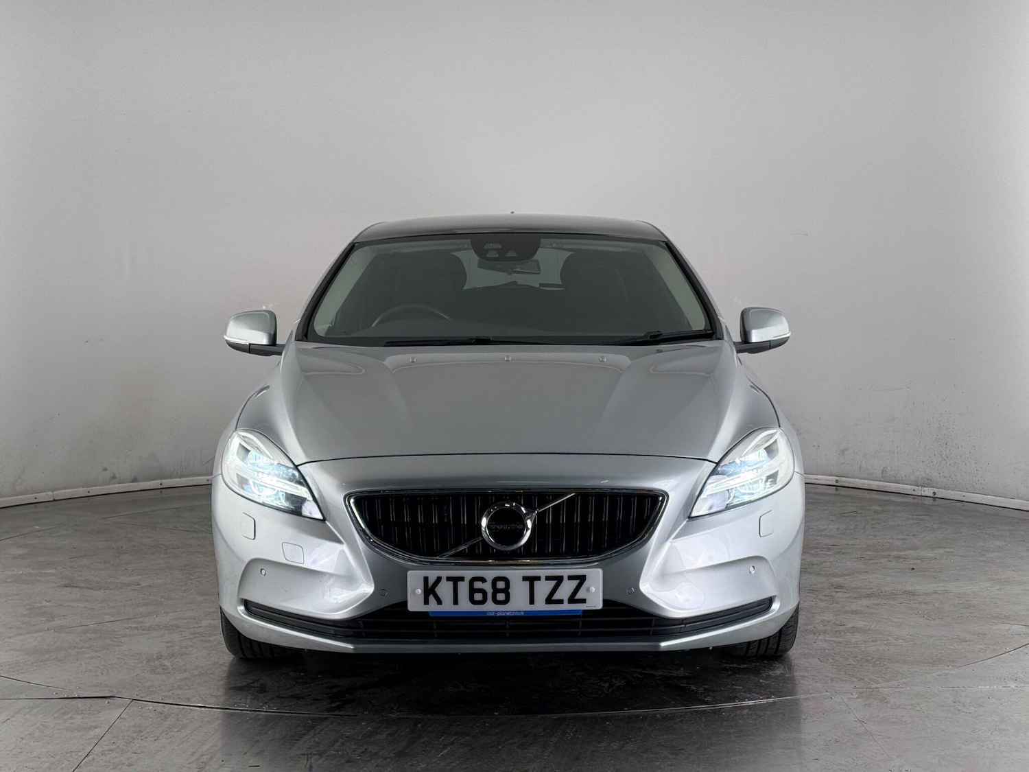 Used Volvo V40 2019 for sale - 76467493: Photo 7
