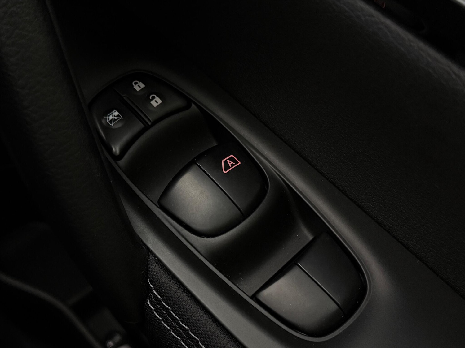 Used Nissan Qashqai 2016 for sale - 77246479: Photo 24